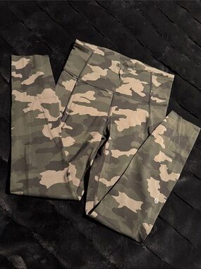 Lululemon Athletica Fast and Free Green Camo Leggings